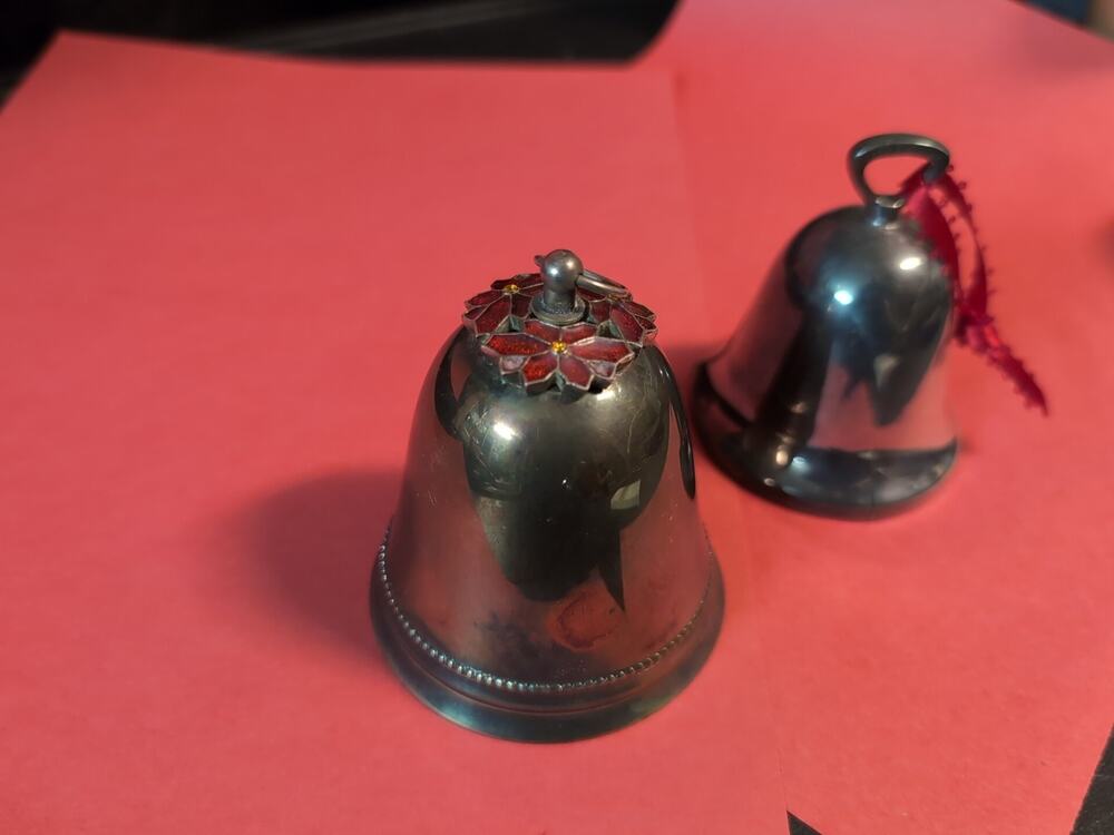 1973 WALLACE SILVERSMITH / Reed Barton Silver plated Bells Lot Red Poinsettia 3"